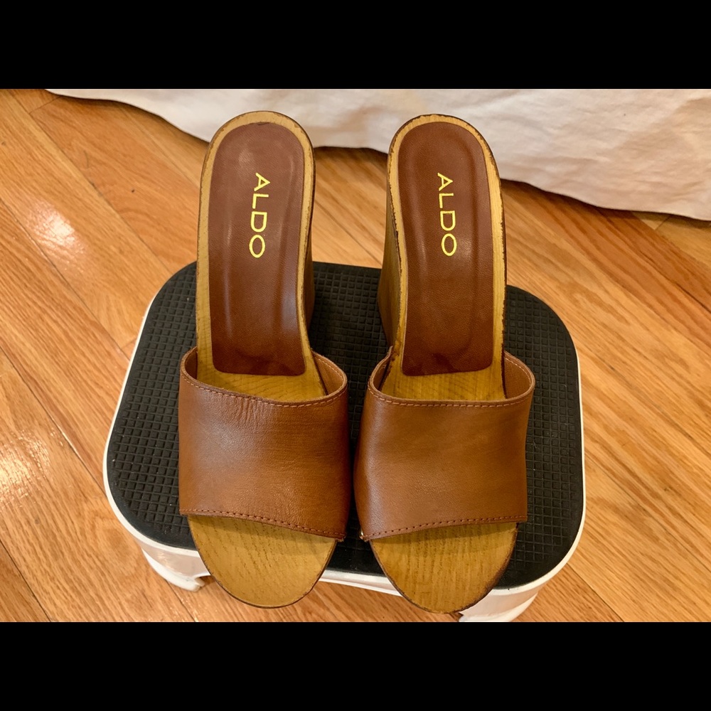 Women’s Wedge Sandals Size 7